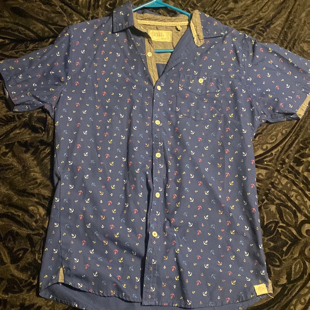 Anchor button up